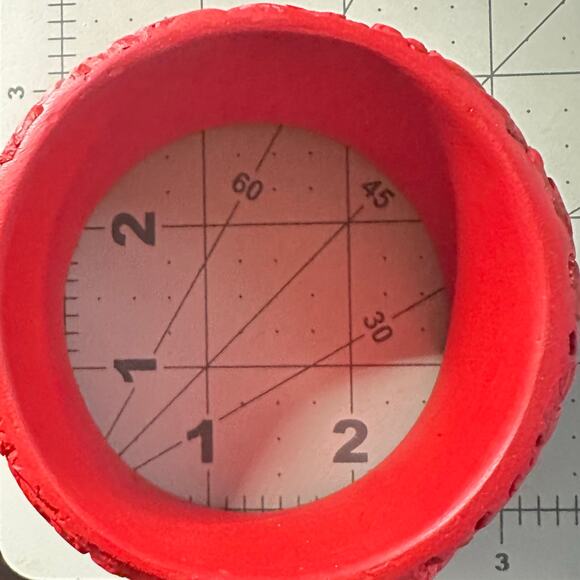 Vintage massive red Cinnabar Chinese carved lacquer floral bangle bracelet - Picture 9 of 10